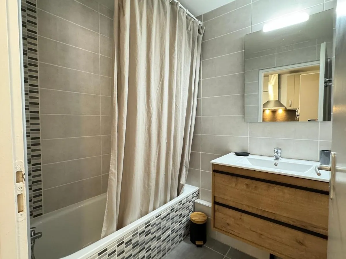 T2 + alcôve. Balcon. Parking couvert. Piscine été. Cauterets Appartement